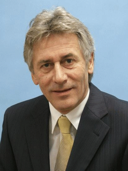 Dr.  Bernhard Heitzer